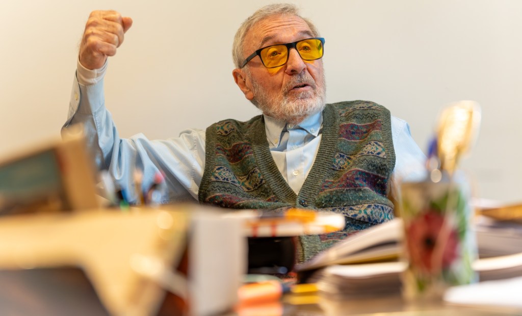 Miguel Castells Artetxeri elkarrizketa, euskal antifaxisten abokatua&nbsp;frankismoan