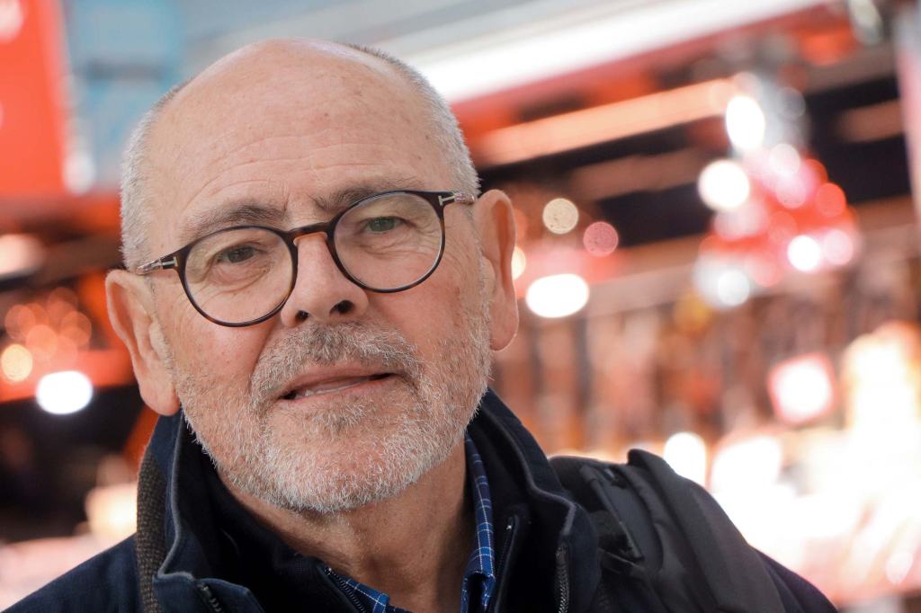 TONI MOLLÁ soziologo valentziar katalanista-ri ELKARRIZKETA: Auzi nazionala Herrialde Katalanetan, neofaxismoa, antifrankismoa…