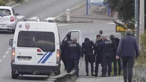 1.012 polizia ibiliko dira gaur eta bihar artean Ipar Euskal Herrian, «legez kanpoko immigrazioa»&nbsp;zaintzen