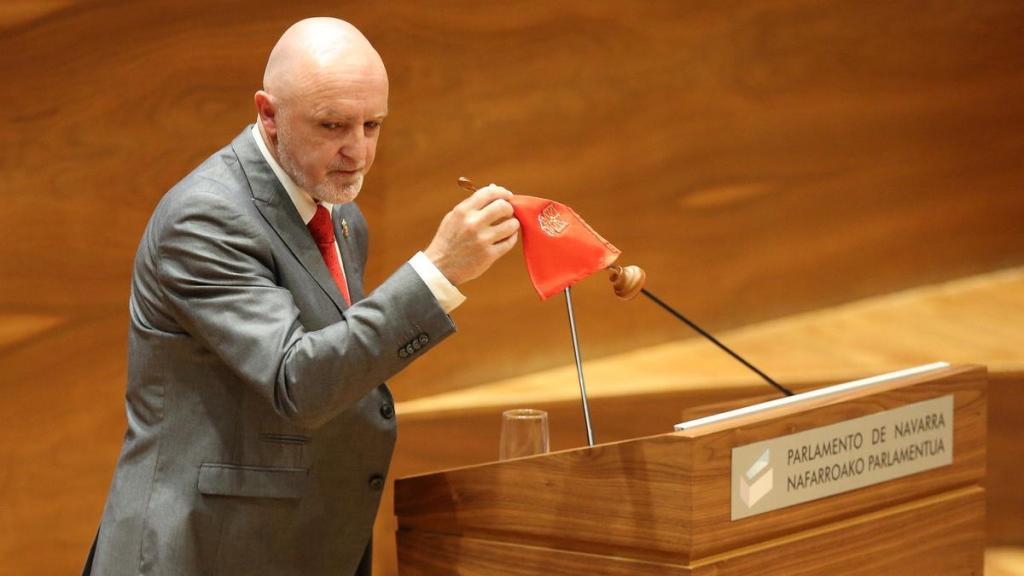 El plan de la derecha extrema navarrera de UPN para eliminar las ikurriñas de las calles y reducir el peso del euskera en la Administración de&nbsp;Nafarroa