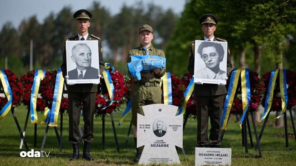 ¿Quién era el colaborador de Hitler homenajeado por Zelenski y blanqueado en medios occidentales como un «héroe&nbsp;divisivo»?