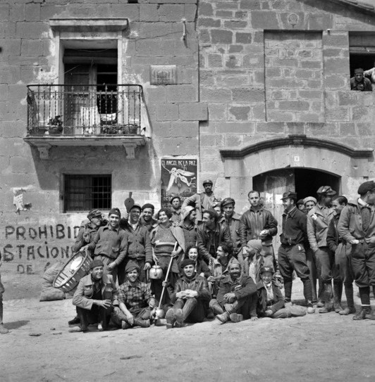 La historiadora Almudena Rubio rescata el legado de las fotógrafas Kati Horna y Margaret Michaelis que inmortalizaron al movimiento anarquista durante la Guerra del&nbsp;36