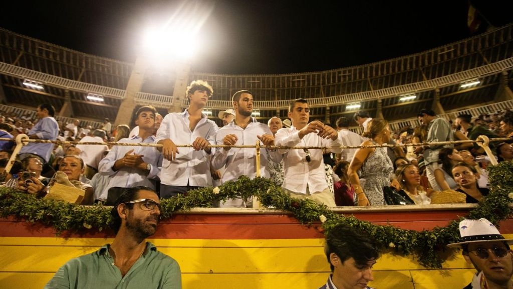 Ultraderecha, toros y mística fascista de la&nbsp;Muerte