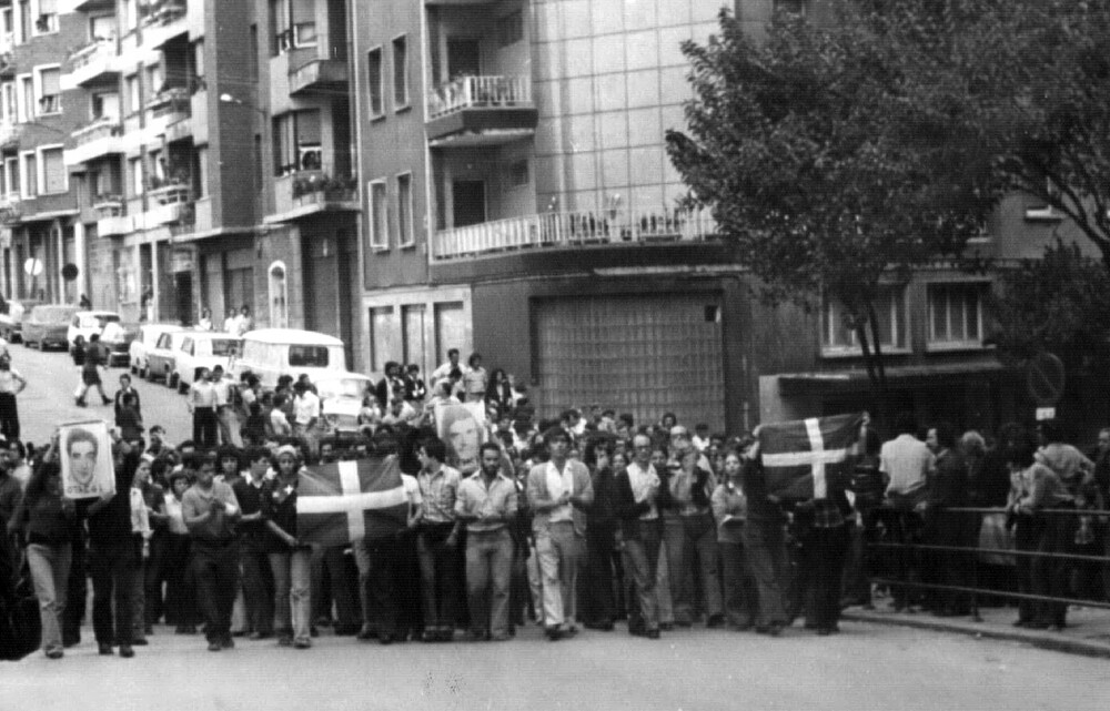 1975ko irailak 29an, lehen greba eguna egin zuten Hego Euskal Herrian, bi egun lehenagoko bost antifaxisten fusilaketen&nbsp;aurka